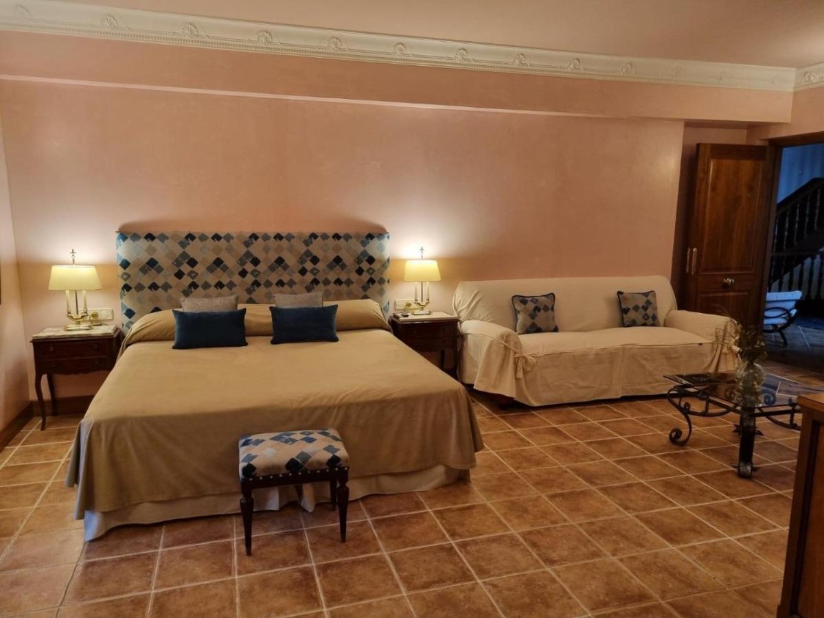 Palacio De Miraflores 미라플로레스 데 라 시에라 외부 사진