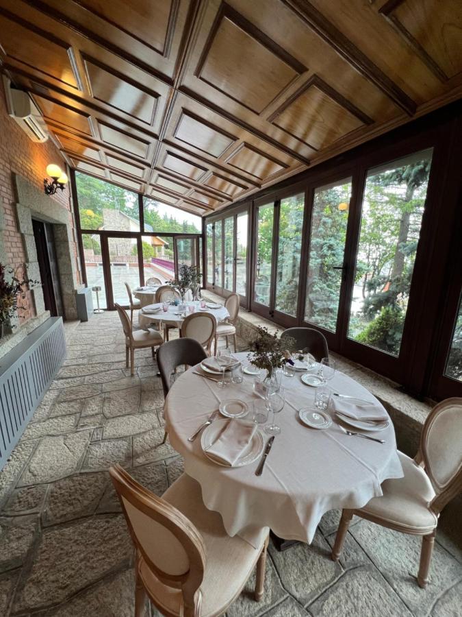Palacio De Miraflores 미라플로레스 데 라 시에라 외부 사진
