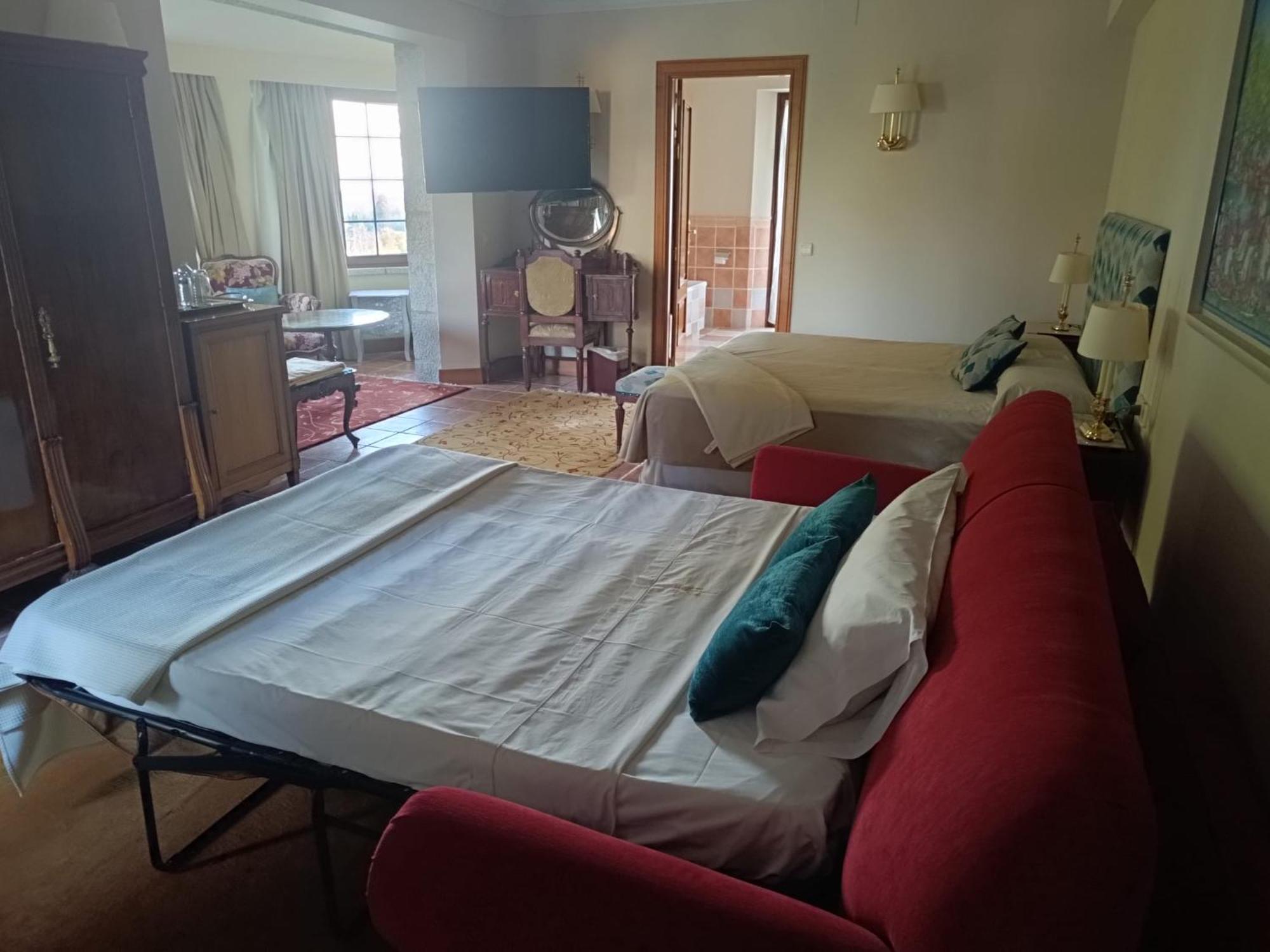 Palacio De Miraflores 미라플로레스 데 라 시에라 외부 사진