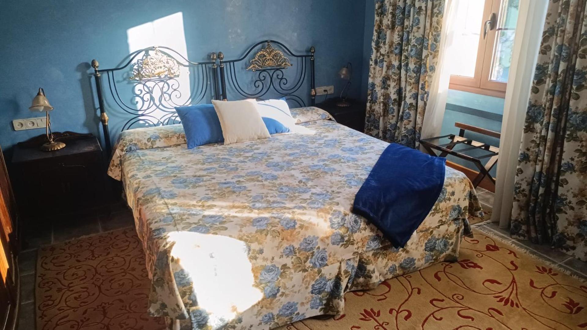 Palacio De Miraflores 미라플로레스 데 라 시에라 외부 사진